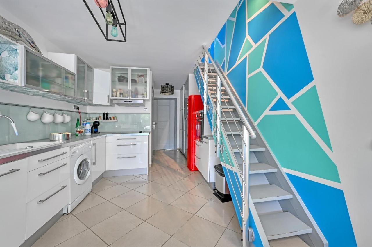 T3 De 45 M2 Avec Terrasse - Entierement Climatise - 2 - 400m De La - Avec Piscine *